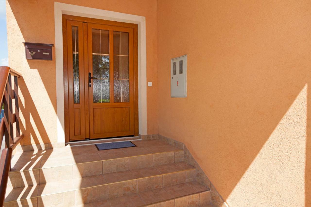 Apartment Majetic Gornji Vaganac Exterior foto